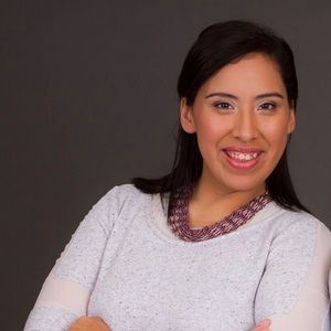 Meet your Posher, Violeta